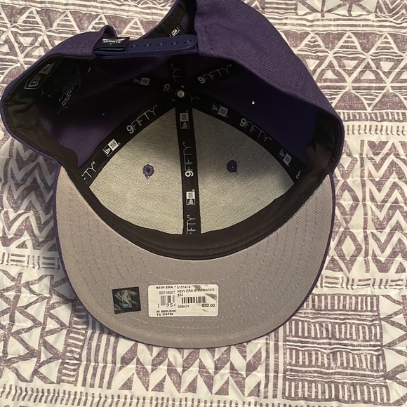 Hornets SnapBack - Picture 3 of 8